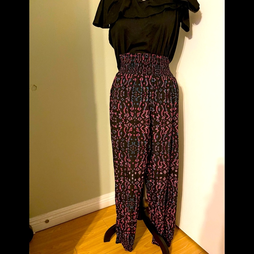 Bebe loose colorful pants